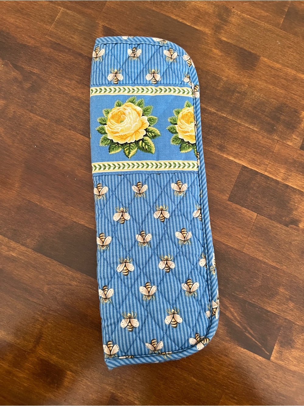 Vera Bradley Bees Hot Tools Sleeve